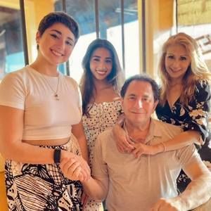 Meet your Posher, Claudia